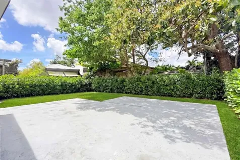 4750 NW 21st Avenue Miami FL 33142