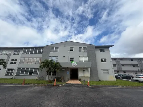 120 Royal Palm Road Hialeah Gardens FL 33016