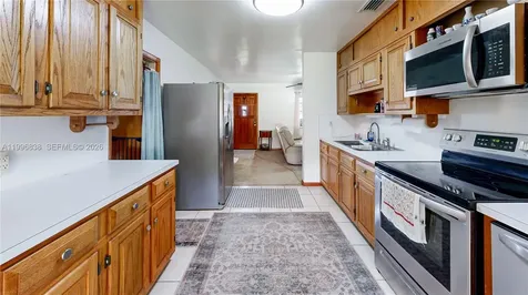 1560 NE 12th Street Homestead FL 33033