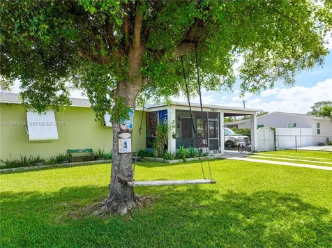 1560 NE 12th Street Homestead FL 33033