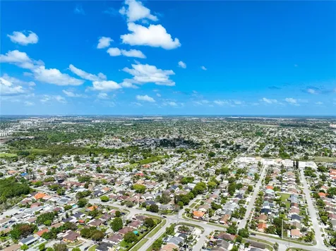 1560 NE 12th Street Homestead FL 33033