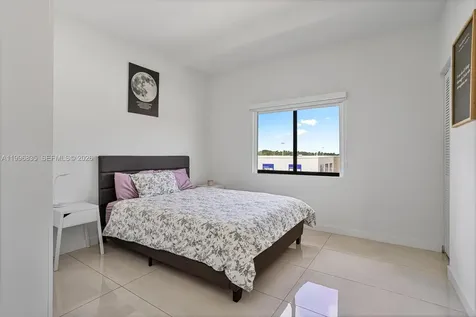 321 NW 13th Place Florida City FL 33034