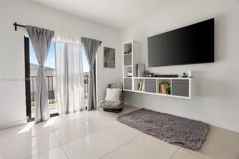 321 NW 13th Place Florida City FL 33034