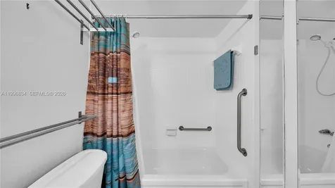 2861 Somerset Drive Lauderdale Lakes FL 33311