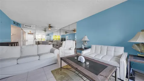 2861 Somerset Drive Lauderdale Lakes FL 33311