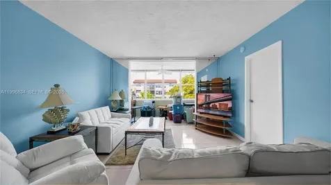 2861 Somerset Drive Lauderdale Lakes FL 33311