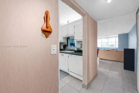 2861 Somerset Drive Lauderdale Lakes FL 33311