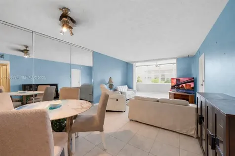 2861 Somerset Drive Lauderdale Lakes FL 33311