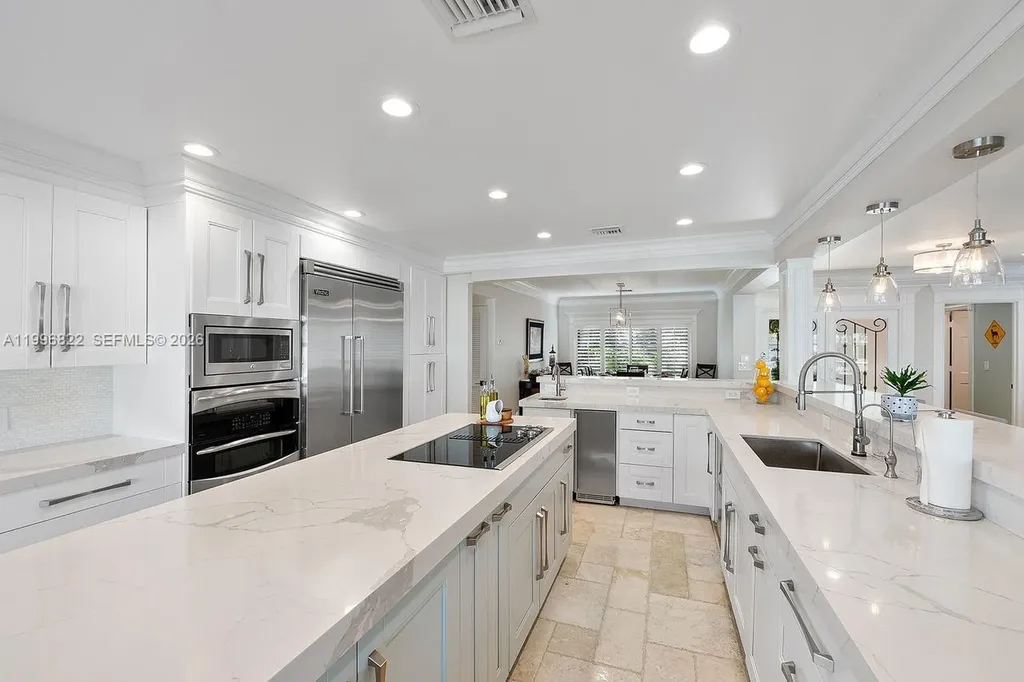 3333 NE 30th Avenue Lighthouse Point FL 33064