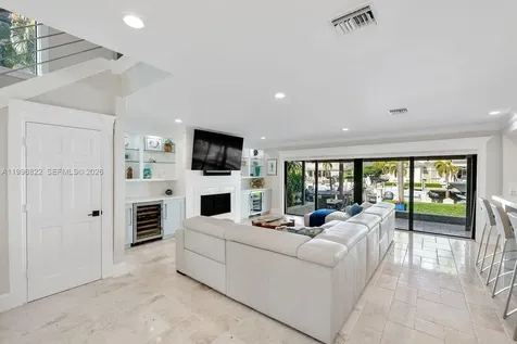 3333 NE 30th Avenue Lighthouse Point FL 33064