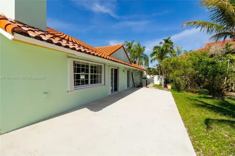 10352 NW 46th Street Doral FL 33178