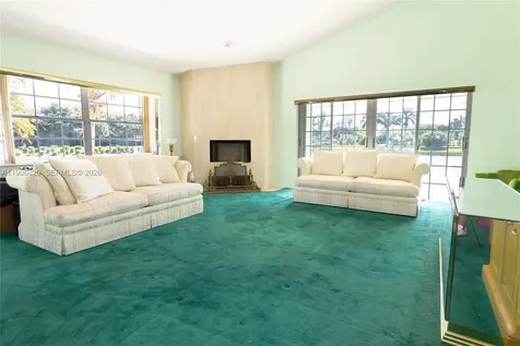 10352 NW 46th Street Doral FL 33178