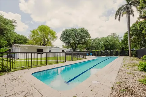 13236 NE 4th Avenue North Miami FL 33161