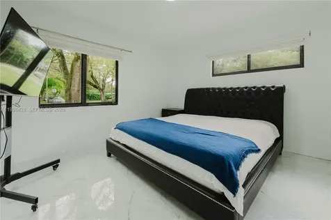 13236 NE 4th Avenue North Miami FL 33161