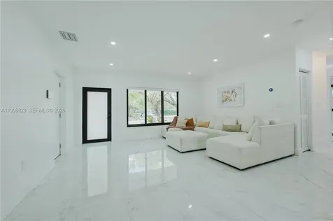 13236 NE 4th Avenue North Miami FL 33161
