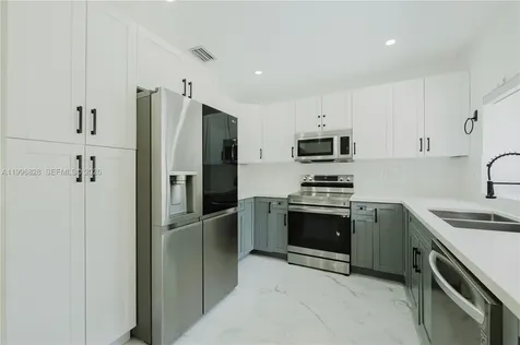 13236 NE 4th Avenue North Miami FL 33161