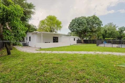 13236 NE 4th Avenue North Miami FL 33161