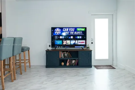 224 Meridian Avenue Miami Beach FL 33139
