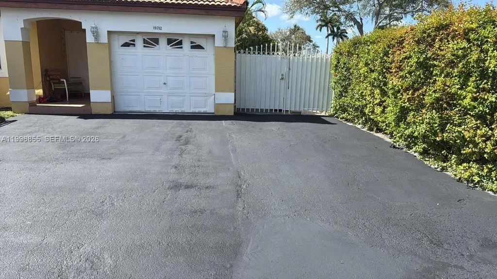 19712 NW 82nd Place Hialeah FL 33015