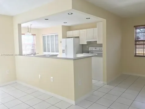 19712 NW 82nd Place Hialeah FL 33015
