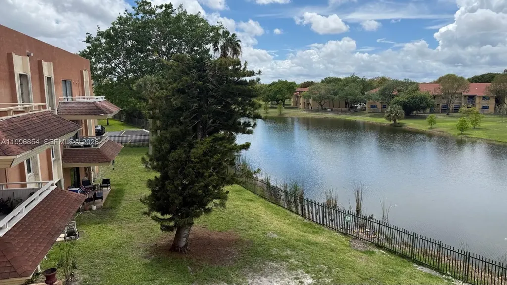 17530 NW 68th Avenue Hialeah FL 33015