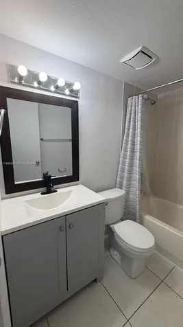 17530 NW 68th Avenue Hialeah FL 33015