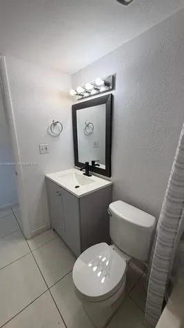 17530 NW 68th Avenue Hialeah FL 33015