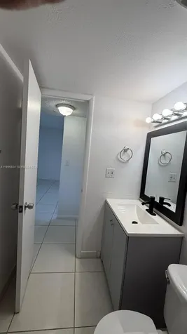 17530 NW 68th Avenue Hialeah FL 33015