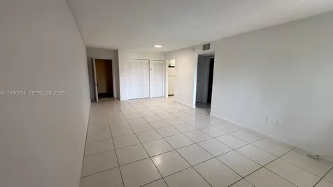 17530 NW 68th Avenue Hialeah FL 33015