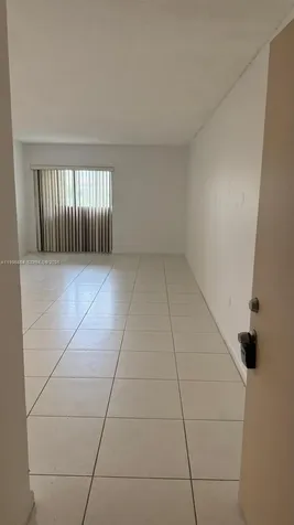 17530 NW 68th Avenue Hialeah FL 33015