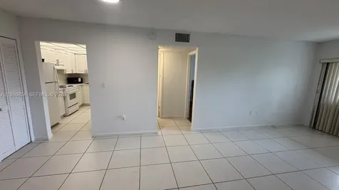 17530 NW 68th Avenue Hialeah FL 33015