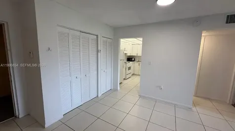 17530 NW 68th Avenue Hialeah FL 33015