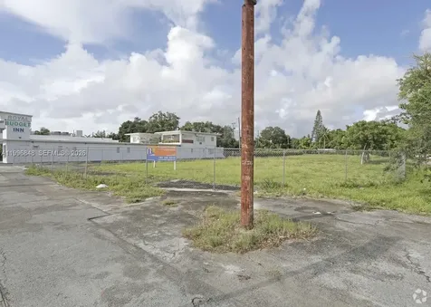 7460 Biscayne Boulevard Miami FL 33138