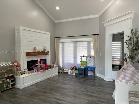 15891 SW 76th Street Miami FL 33193
