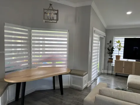 15891 SW 76th Street Miami FL 33193