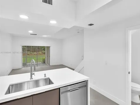 8 Key West Court Weston FL 33326