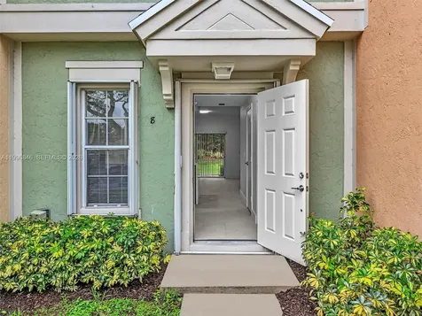 8 Key West Court Weston FL 33326