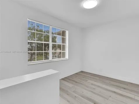 8 Key West Court Weston FL 33326