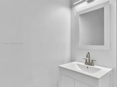 8 Key West Court Weston FL 33326