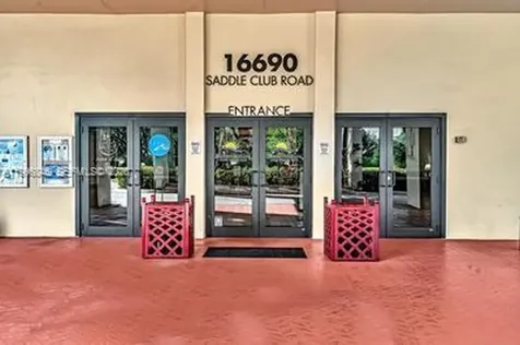 8 Key West Court Weston FL 33326