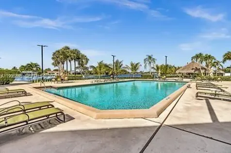 8 Key West Court Weston FL 33326