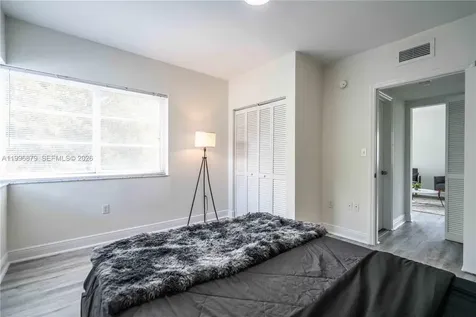 1007 Bay Drive Miami Beach FL 33141
