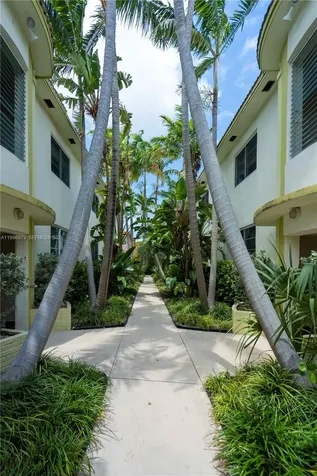 1007 Bay Drive Miami Beach FL 33141