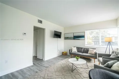 1007 Bay Drive Miami Beach FL 33141