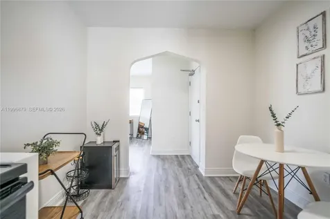 1007 Bay Drive Miami Beach FL 33141
