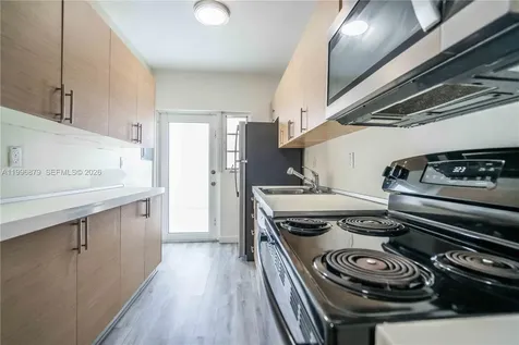 1007 Bay Drive Miami Beach FL 33141