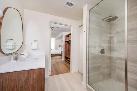1611 SW 2nd Avenue Miami FL 33129