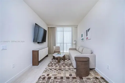 1611 SW 2nd Avenue Miami FL 33129