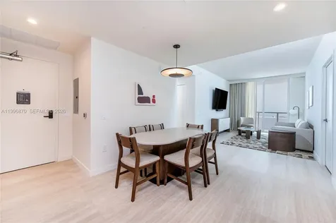 1611 SW 2nd Avenue Miami FL 33129