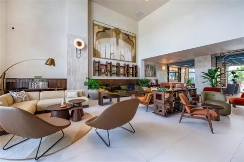 1611 SW 2nd Avenue Miami FL 33129